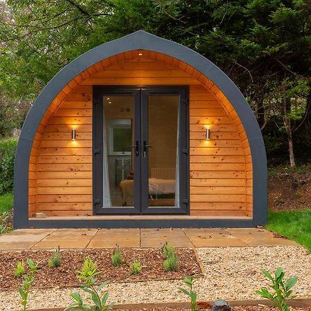 The Plough Inn Cabins Ramsden ภายนอก รูปภาพ